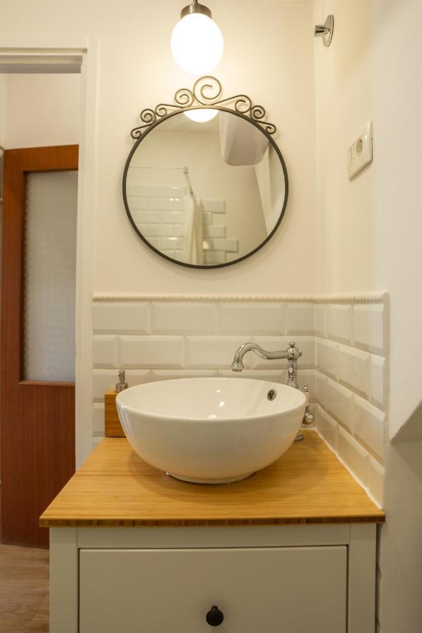 Antique Central Komiza House Nona Nika Εξωτερικό φωτογραφία